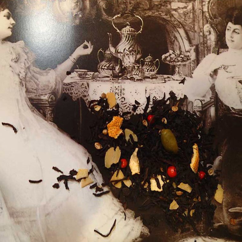 Bibliotè Nero - cannella, pistacchi, mandorle, coriandolo...