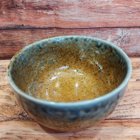 Ciotola per tè Matcha beige e azzurra