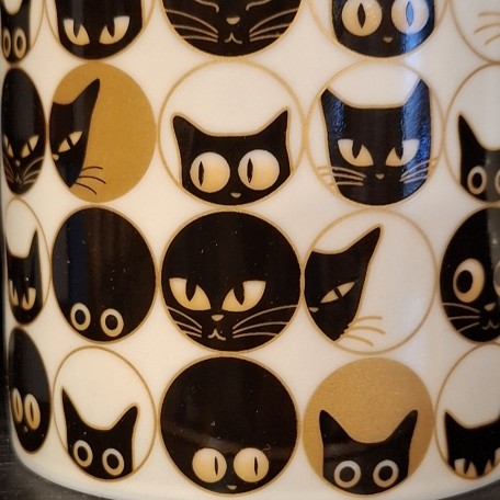 Tisaniera in porcellana made in Japan con tanti gatti