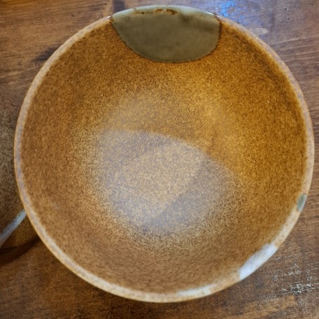 Ciotola per tè Matcha beige "macchie di colore"